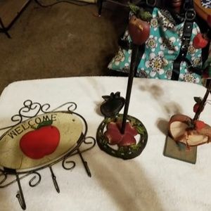 Apple decor, paper towel holder,tree and key jolde